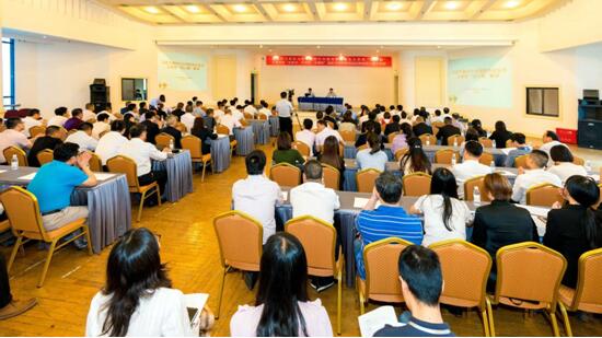 埋头赶路，也要抬头寻道