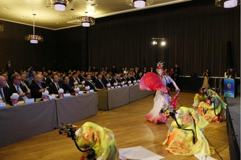 集团党委书记、董事长任丁率团赴荷兰、德国、以色列考察