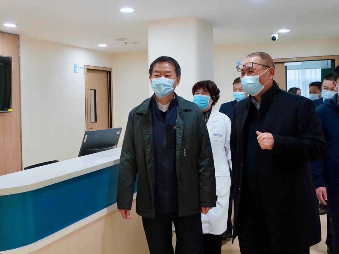 四川省必发888集团党委书记、董事长任丁率队赴锦弘集团调研